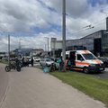 Sostinėje per avariją sužalotas maisto kurjeris