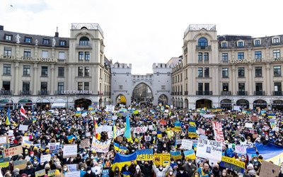 Per pasaulį ritasi protestų banga prieš Putino pradėtą karą