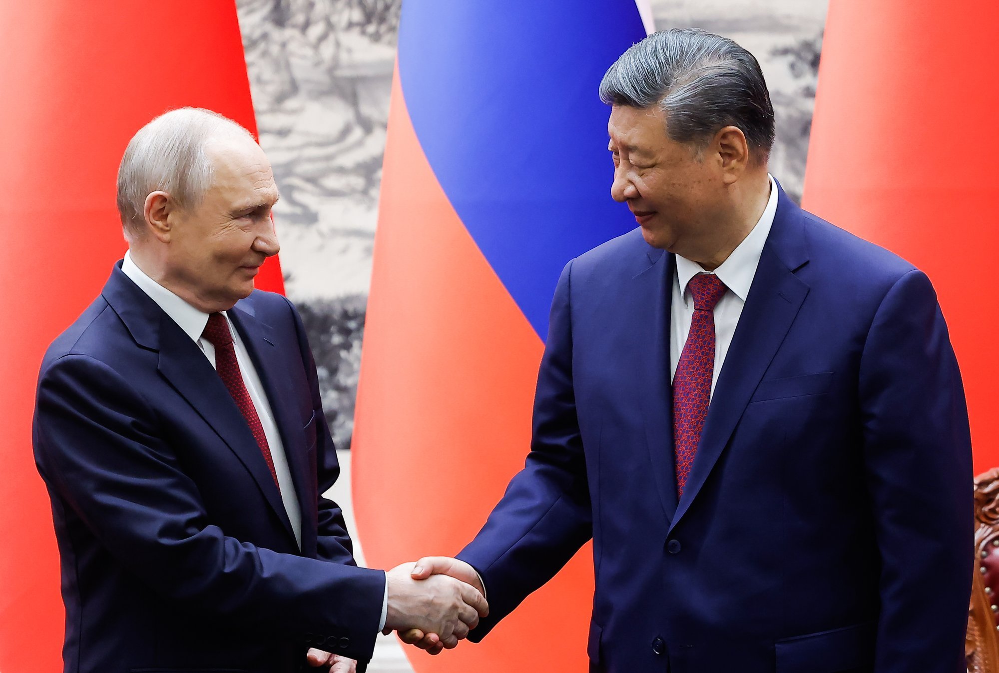 China demands domestic prices for Russian gas pipeline, sources say