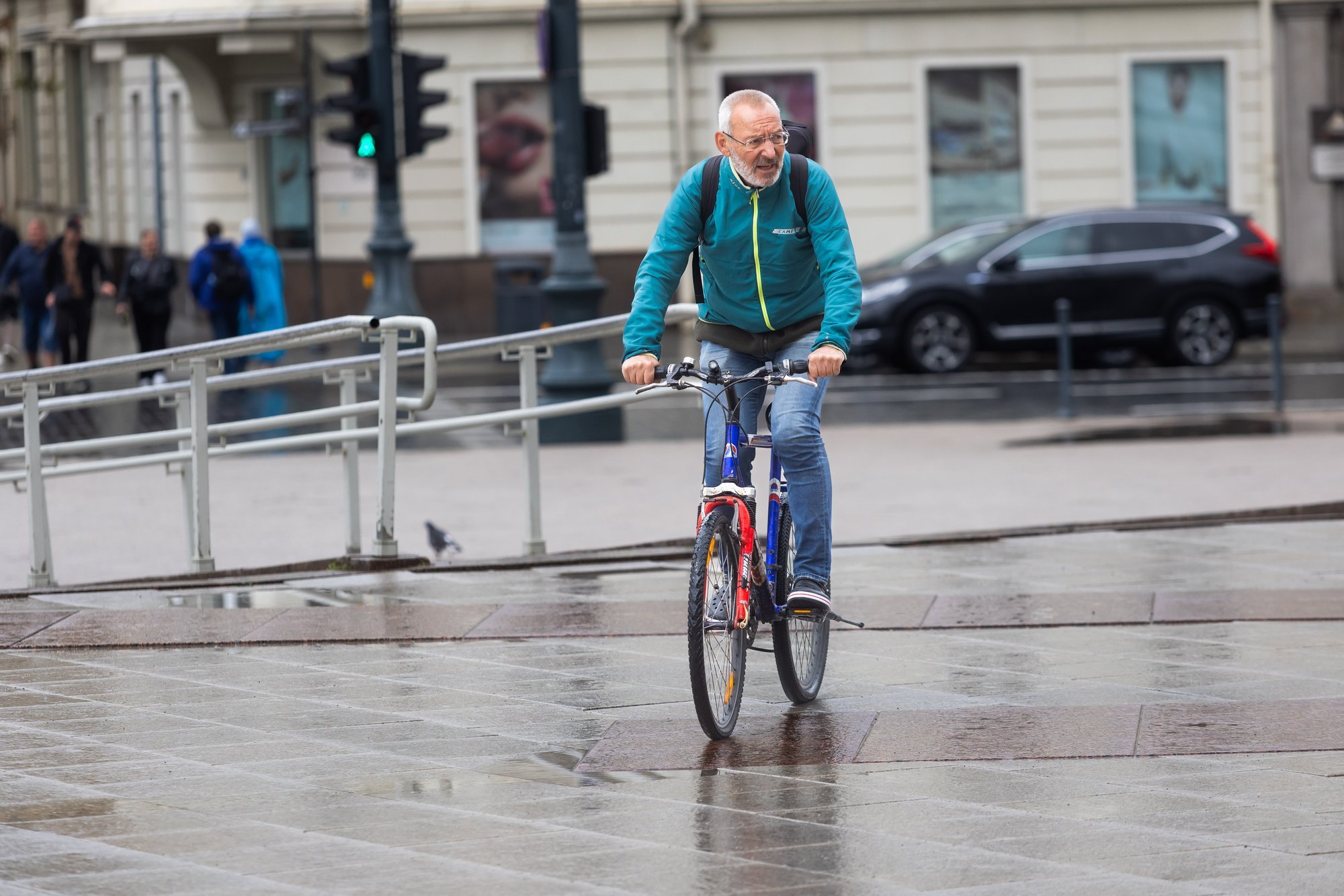 Lithuanian minister downplays cyclist safety debate amid proposed rule changes