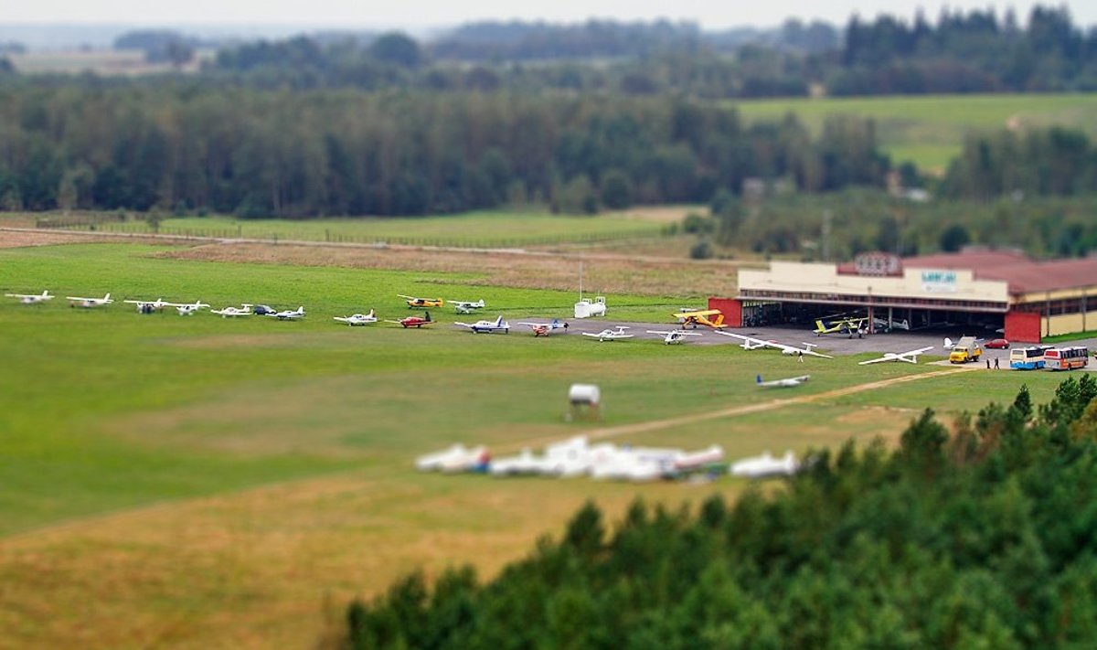 Pociūnų aerodromas