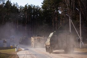Tiesiogiai – iš Pabradės: rastas ketvirto poligone žuvusio kario kūnas