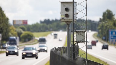 Seimas pritarė – keliuose bus fiksuotas greičio matuoklių skaičius