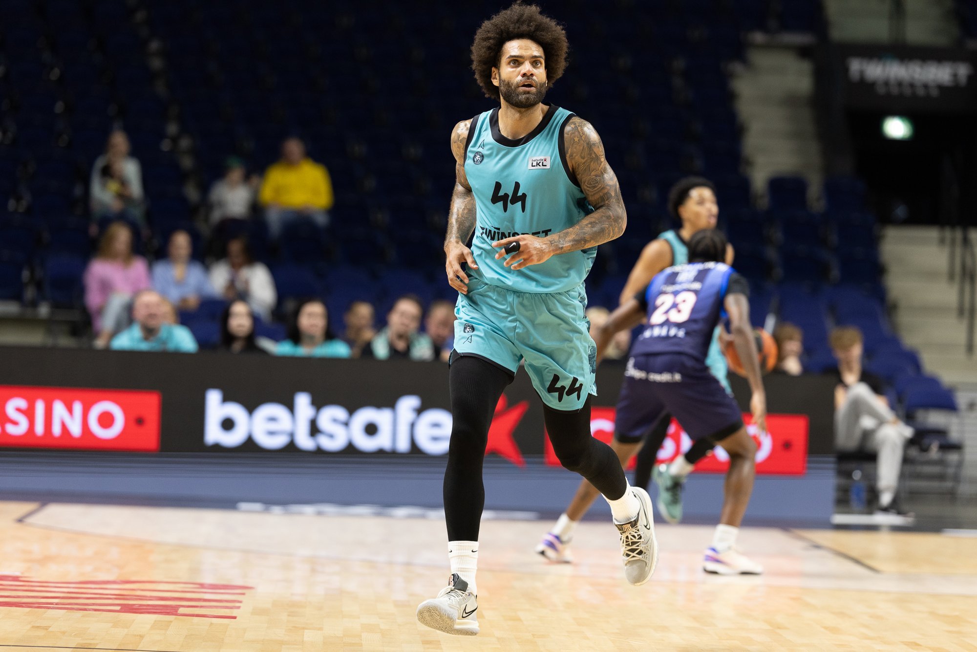 LKL sezoną „Wolves“ pradėjo trankiai – permetė 100 taškų - Krepšinis.lt