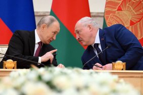 Į Minską nuvykusiam Putinui – viešas Lukašenkos prašymas