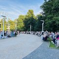 Širdį virpinantis vaizdas: Palangoje neįtikėtina minia giedojo „Tautišką giesmę“