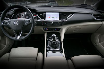 "Opel Insignia"