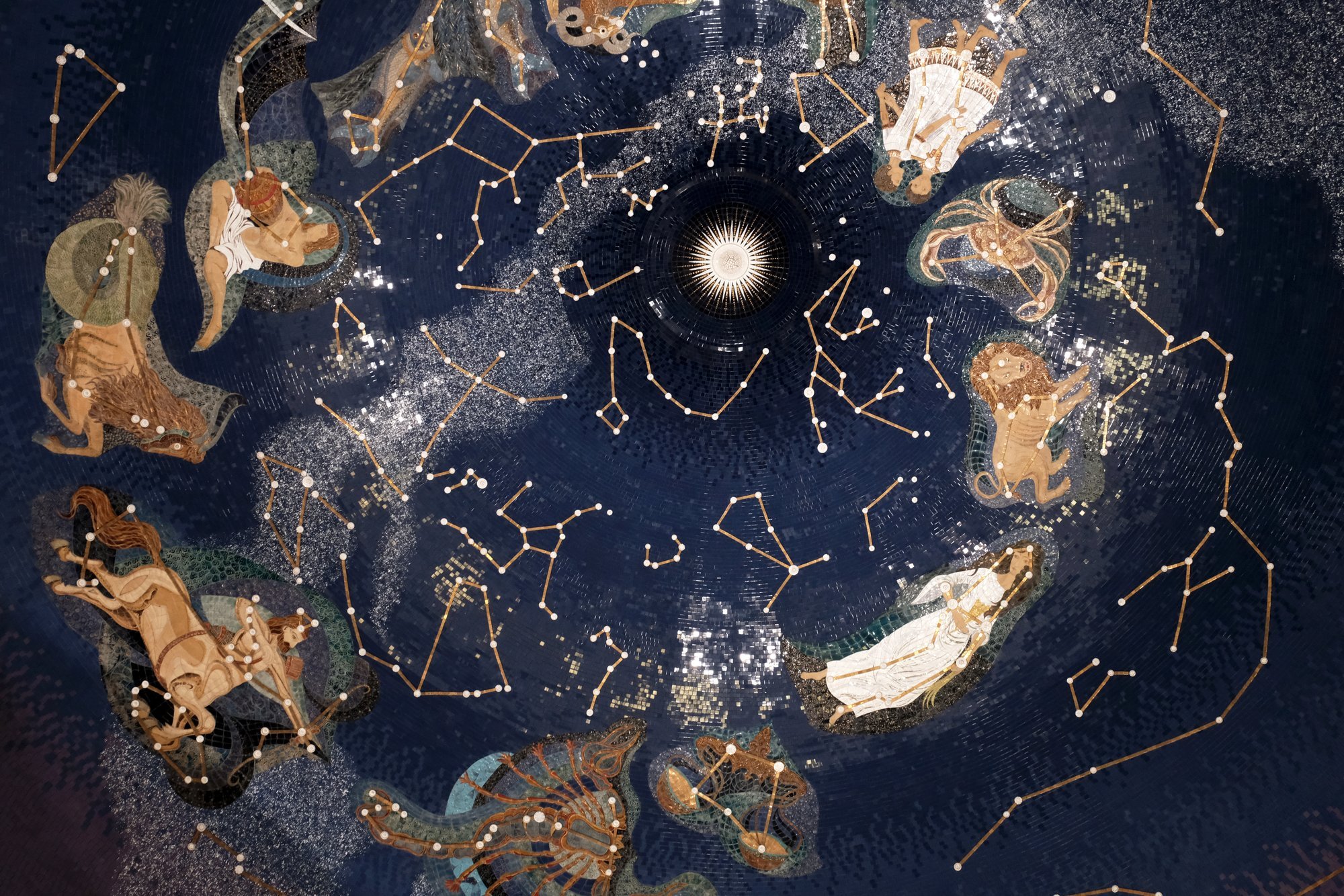 Jūsų zodiako ženklas veikiausiai yra klaidingas: viskas, ką reikia žinoti apie astrologiją