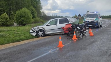 Tragiška avarija netoli Molėtų, žuvo motociklininkas
