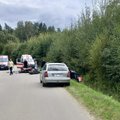 Žiauri avarija Kretingos rajone – žuvo automobilio vairuotojas ir motociklą vairavęs policijos pareigūnas