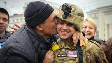 JAV Ukrainai atrišo pinigų maišą, bet ne rankas: kare prieš NATO Rusija tokios prabangos neturės 
