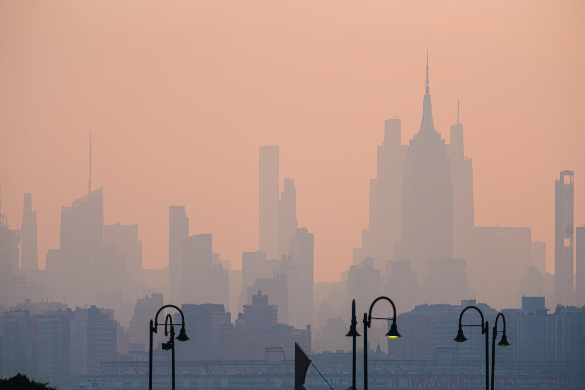 Smog blankets New York ahead of FIFA 2026 final