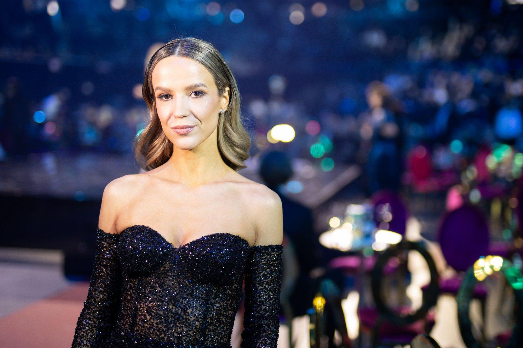 Laura Dragūnaitė: First Date, Orphanage Story & Car Damage