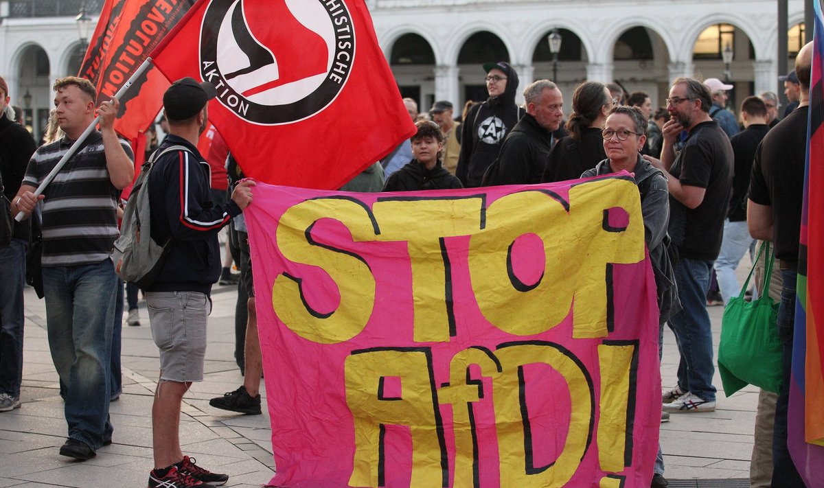 Pirmą kartą savo istorijoje kraštutinių dešiniųjų partija „Alternatyva Vokietijai“ (AfD) tapo stipriausia partija žemių rinkimuose