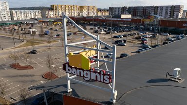 Vilniečiai nepatenkinti – nenori, kad būtų griaunamas „Banginis“: jau ir dabar trūksta automobilių stovėjimo vietų
