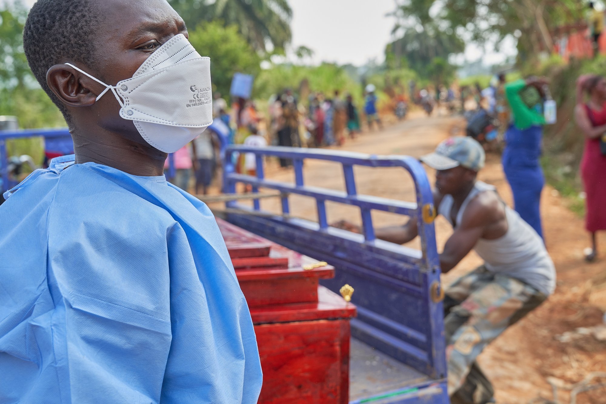 Fearing Ebola, U.S. bars citizens returning from Congo
