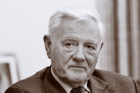 Valdas Adamkus