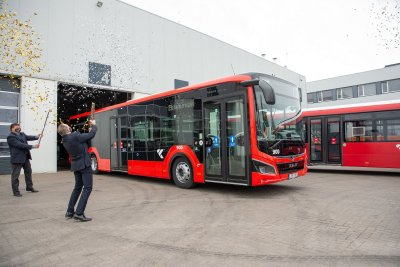 Kaune pradėjo kursuoti hibridinis autobusas