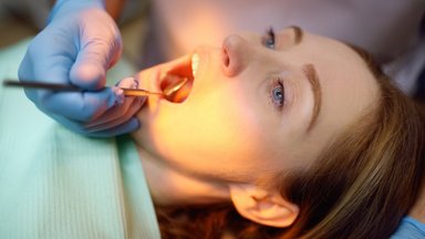 Raudonuosite odontologo kėdėje: vos išsižiojus gydytojas gali suprasti, kad užsiėmėte oraliniu seksu