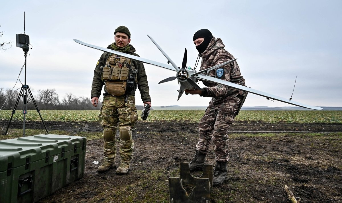 Ukrainos kariai paleidžia droną