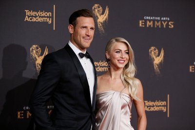 Julianne Hough ir Brooksas Laichas