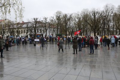 Kaune vyko protesto akcija prieš profilaktinį mokinių testavimą