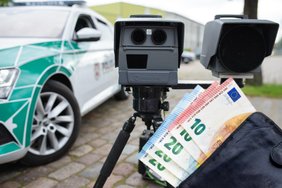 Siūlo perpus didinti baudas u? Keli? eismo taisykli? pa?eidimus: policija pritaria – dabartin?s pinig? sumos yra neadekva?ios