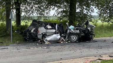 Lietuvos keliuose viena po kitos pasipylė tragiškos avarijos: vos per pusmetį – nerimą keliantys ženklai 