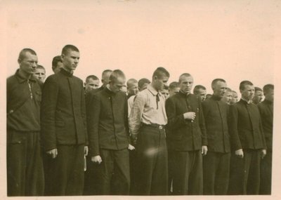 Vytautas Mačernis berniukų gimnazijos mokinių rikiuotėje, apie 1937 m.