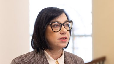 Министр образования, науки и спорта положительно оценивает предложение о сокращении учебного года