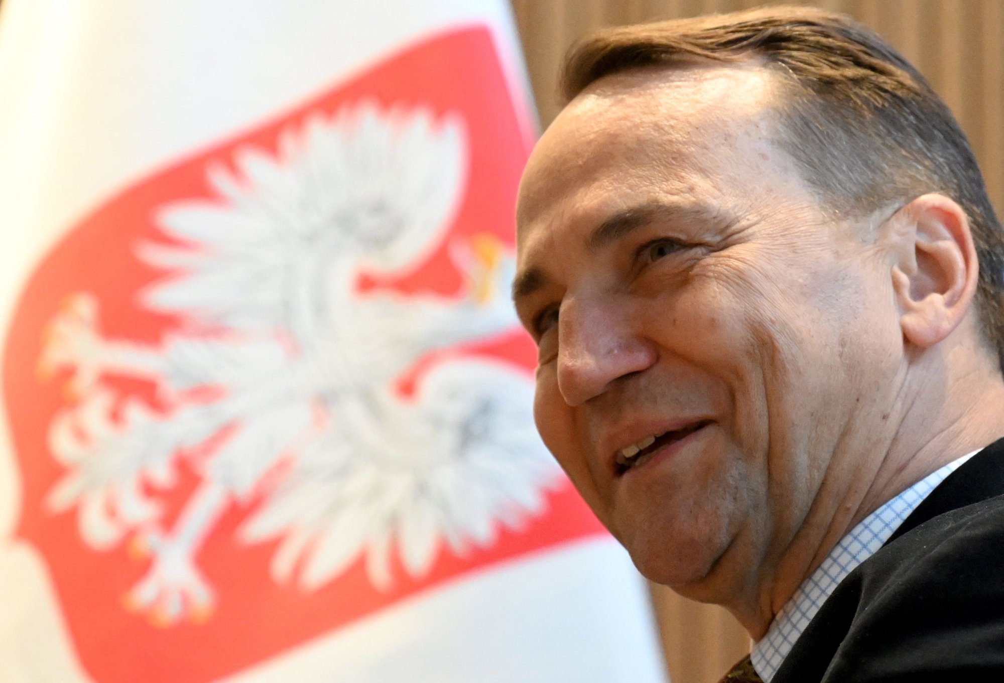 Sikorski a ri de Poutine: Votre empire ne sera pas restauré