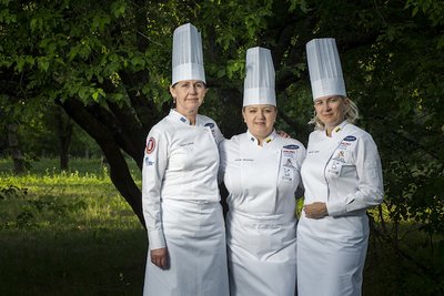 Aldona Gečienė, Liucija Makovska ir Honorata Lyndo