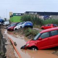 Sumaištis Ispanijoje: dėl potvynių atšaukta dalis skrydžių, nuo bėgių nuslydo traukinys