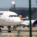 ?Lufthansos“ l?ktuvas ? Frankfurt? i? Vilniaus oro uosto v?lavo pakilti beveik penkias valandas 