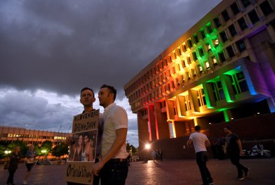 Žmonės gedi Juano Ramono Guerrero ir Christopherio Leinoneno