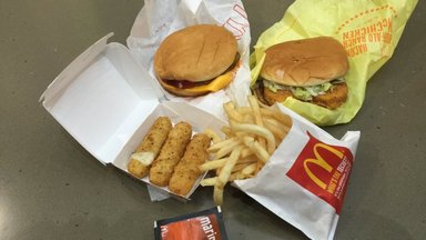 Ar tikrai „McDonald’s“ maiste naudojami vaikų palaikai?