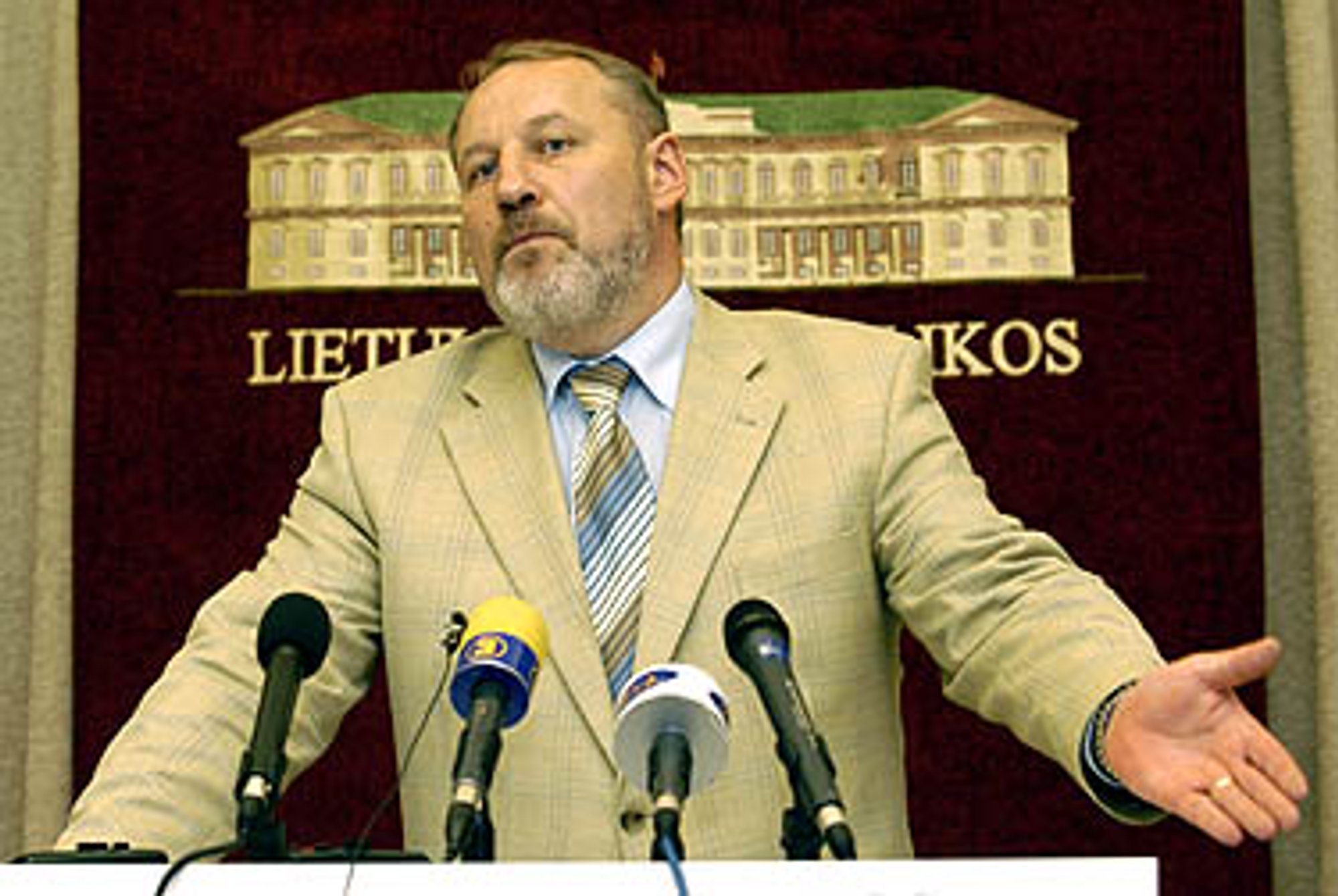 Atsistatydino R.Pakso patarėjas J.Ragauskas - Delfi