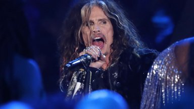 Aerosmith прерывает гастроли: Стивен Тайлер повредил связки и больше не сможет петь