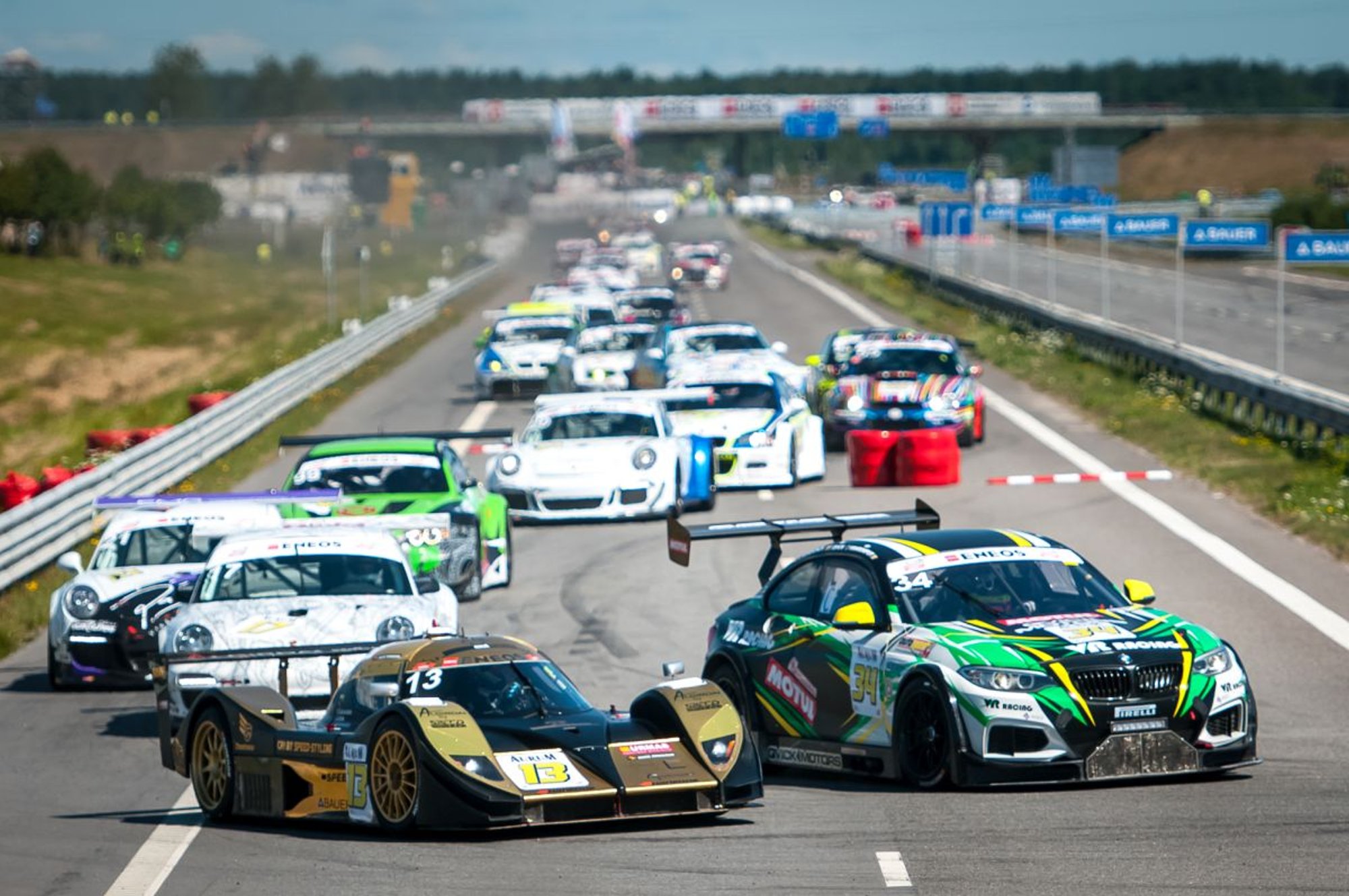 „Skuba Racing Team“ meta pirštinę „Skubai Dream“ - Delfi auto