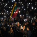 Žmonės vėl susirinko prie Seimo protestuoti prieš „Nemuno aušrą“ valdžioje: jaučia, kad dalyvauja istoriniuose įvykiuose