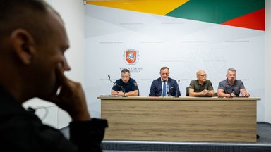 Tiesiogiai – iš VRM: spaudos konferencija dėl į Lietuvos oro erdvę įskridusio bepiločio orlaivio