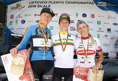 Katažina Sosna, Silvija Pacevičienė, Inga Češulienė 