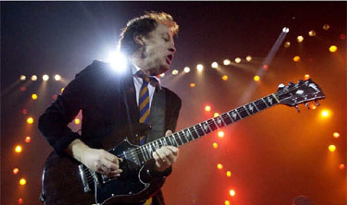 AC/DC triumfas - Delfi veidai