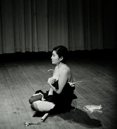 Minoru Niizuma © Yoko Ono