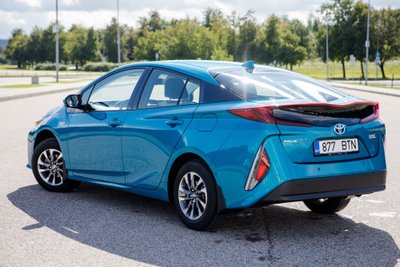 "Toyota Prius Plug In Hybrid"