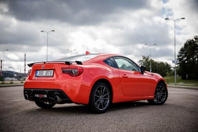 "Toyota GT 86"