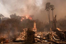 Lithuanian consulate evacuated as wildfires rage in Los Angeles