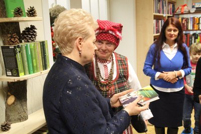 D. Grybauskaitė Kaune atidarė devintą kartą vykstančią akciją „Knygų Kalėdos“