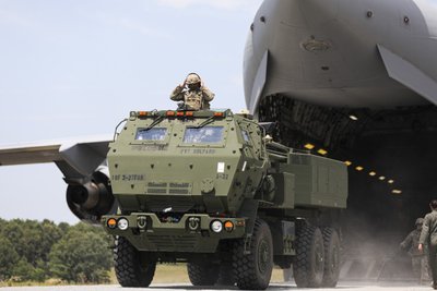 HIMARS išrieda iš C-17