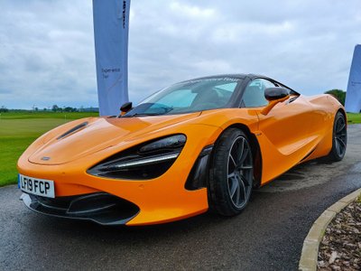 "McLaren 720S Spyder"